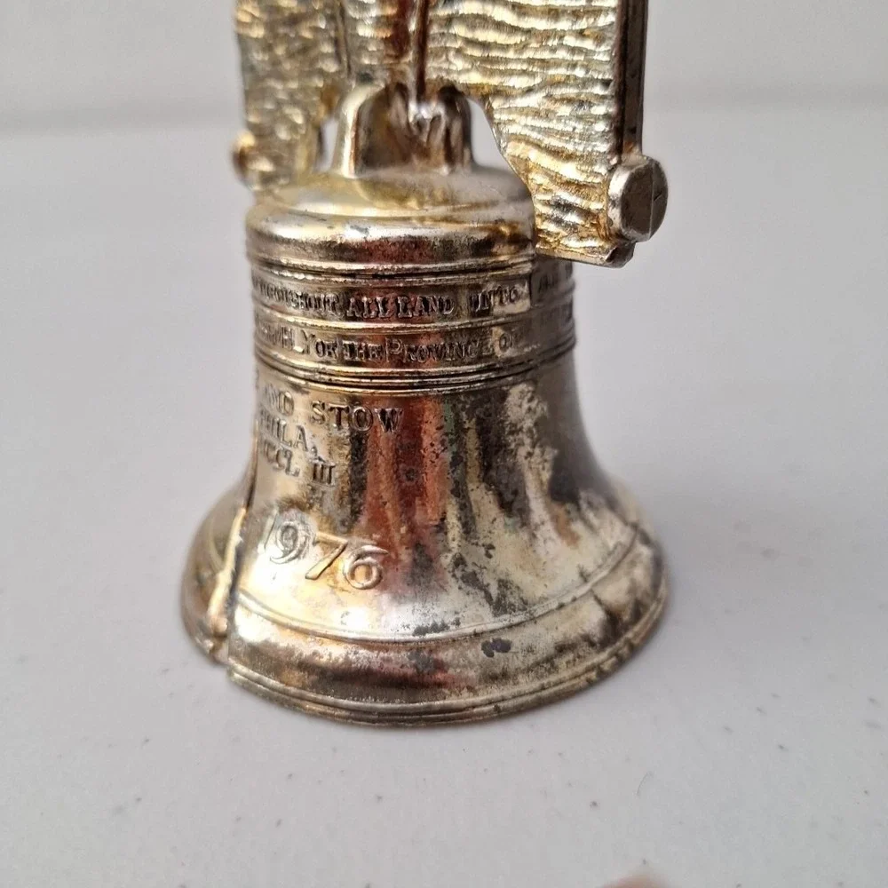 VTG 1776-1976 Liberty Bell Bicentennial Metal Eagle Topper Collectible Souvenir